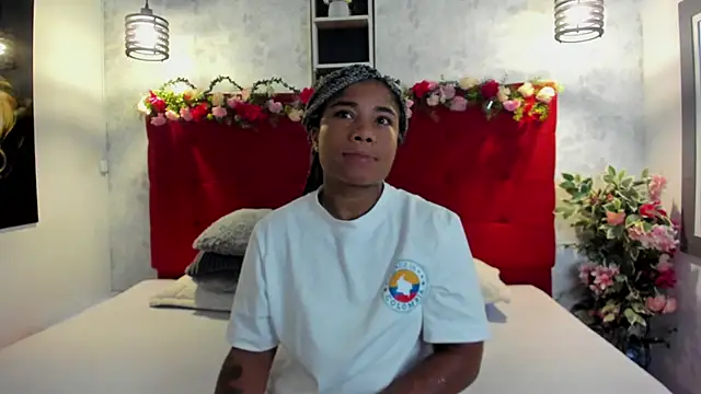 Snapshot of SilvannaFit chatting on June 28, 2026, 9:59 am SilvannaFit online show from June 28, 2026, 9:59 am