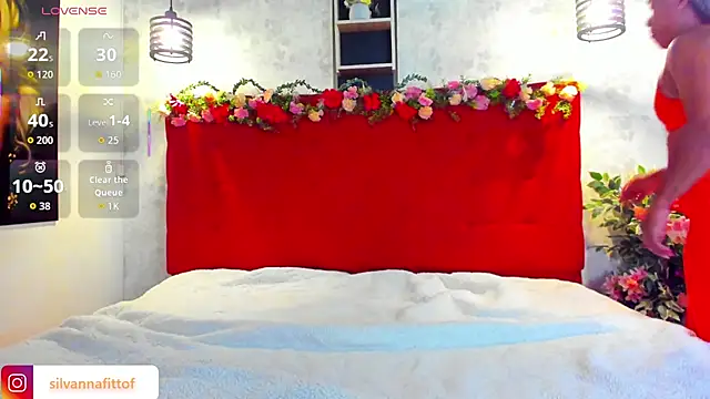 Snapshot of SilvannaFit chatting on July 9, 2026, 11:20 am SilvannaFit online show from July 9, 2026, 11:20 am