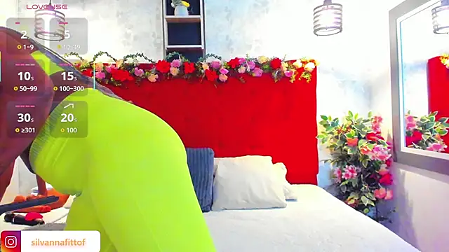 Snapshot of SilvannaFit chatting on June 25, 2026, 11:26 am SilvannaFit online show from June 25, 2026, 11:26 am