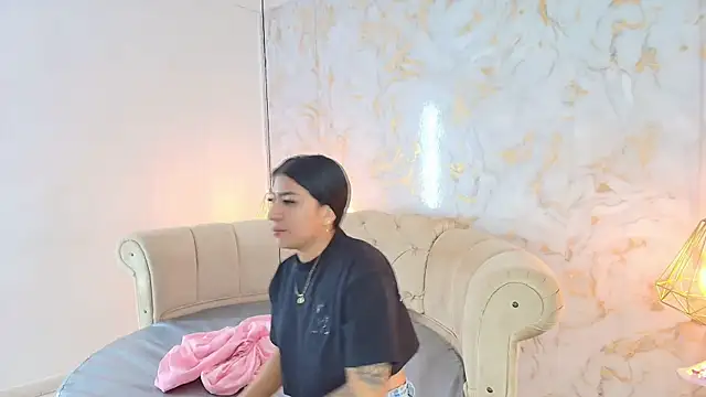 khloeblake online show from May 8, 2026, 5:33 am