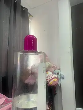Snapshot of Aaliyah_Salma chatting on June 27, 2026, 4:02 pm Aaliyah Salma online show from June 27, 2026, 4:02 pm