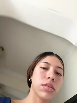 Snapshot of Aaliyah_Salma chatting on July 17, 2026, 7:33 pm Aaliyah Salma online show from July 17, 2026, 7:33 pm