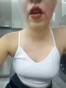 SUSELLAM1 online show from September 21, 2025, 4:01 pm