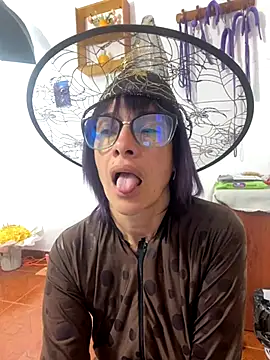 Snapshot of Goddess-Love- chatting on October 23, 2025, 10:25 am Goddess-Love- online show from October 23, 2025, 10:25 am