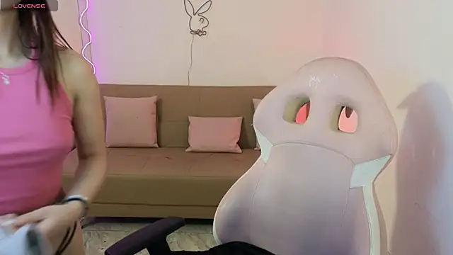 Foxy tay online show from December 31, 2024, 3:23 am