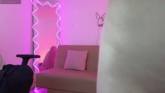 Foxy tay online show from December 29, 2024, 6:35 am