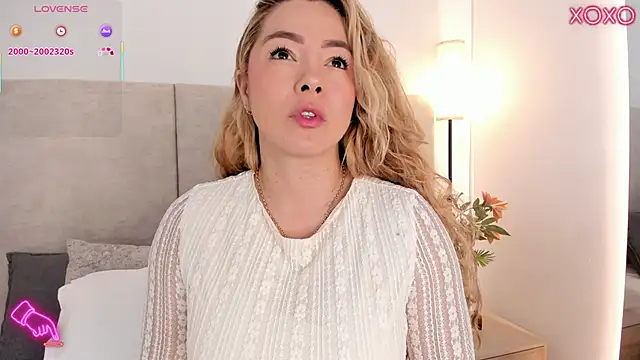 Snapshot of Saori_newman chatting on November 24, 2025, 11:54 am Saori newman online show from November 24, 2025, 11:54 am