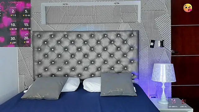 Snapshot of Valery_Diamond chatting on July 30, 2026, 9:36 pm Valery Diamond online show from July 30, 2026, 9:36 pm