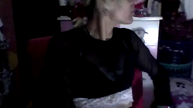 Snapshot of ariana_crazzy chatting on December 4, 2025, 12:04 pm ariana crazzy online show from December 4, 2025, 12:04 pm