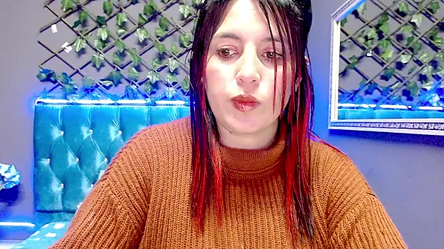 IVY FOX online show from December 10, 2024, 4:56 am