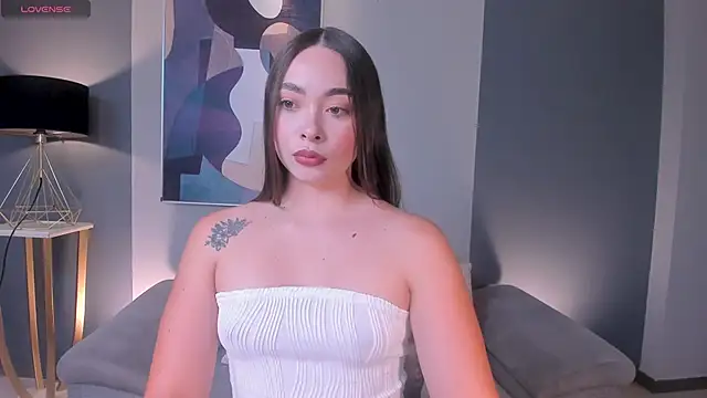 Snapshot of AlinaKravitz chatting on March 19, 2026, 12:16 pm AlinaKravitz online show from March 19, 2026, 12:16 pm