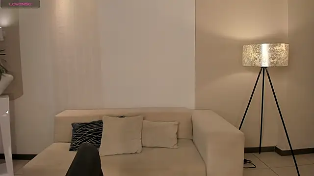 Snapshot of AlinaKravitz chatting on March 9, 2026, 12:20 pm AlinaKravitz online show from March 9, 2026, 12:20 pm