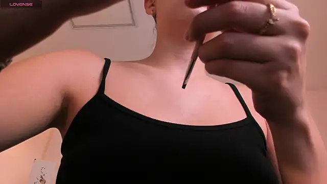 Snapshot of KaiaFerreira chatting on November 19, 2025, 10:48 am KaiaFerreira online show from November 19, 2025, 10:48 am