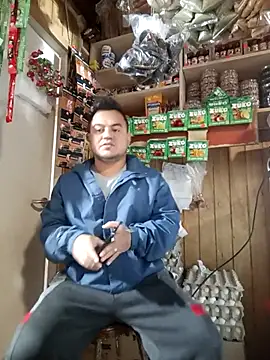 Snapshot of TheBriiaand30 chatting on October 15, 2025, 2:47 pm TheBriiaand30 online show from October 15, 2025, 2:47 pm