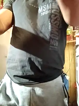 Snapshot of TheBriiaand30 chatting on October 18, 2025, 3:47 pm TheBriiaand30 online show from October 18, 2025, 3:47 pm