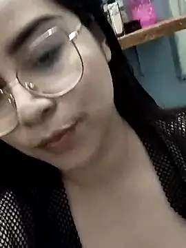 rosegloss69 online show from March 1, 2025, 6:24 am