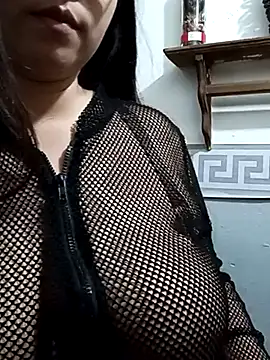 rosegloss69 online show from March 6, 2025, 5:57 am