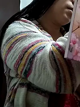 rosegloss69 online show from January 18, 2025, 6:03 am