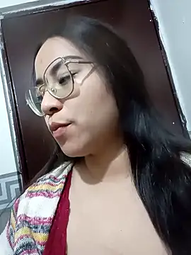 rosegloss69 online show from January 30, 2025, 7:07 am