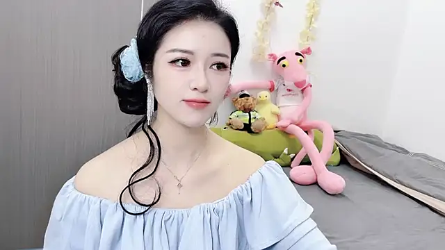 starsqimei online show from October 29, 2025, 4:33 am