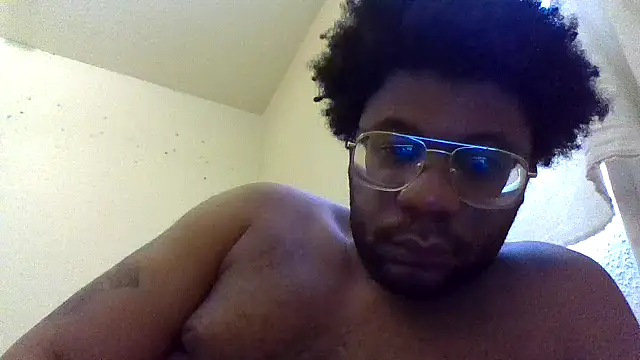 Snapshot of dvaughn3117 chatting on April 14, 2026, 10:15 pm dvaughn3117 online show from April 14, 2026, 10:15 pm