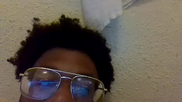Snapshot of dvaughn3117 chatting on April 18, 2026, 3:31 am dvaughn3117 online show from April 18, 2026, 3:31 am