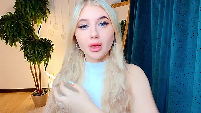 Evacadooo online show from March 14, 2026, 4:07 am