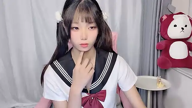 Snapshot of Z-long chatting on October 31, 2025, 11:40 am Z-long online show from October 31, 2025, 11:40 am