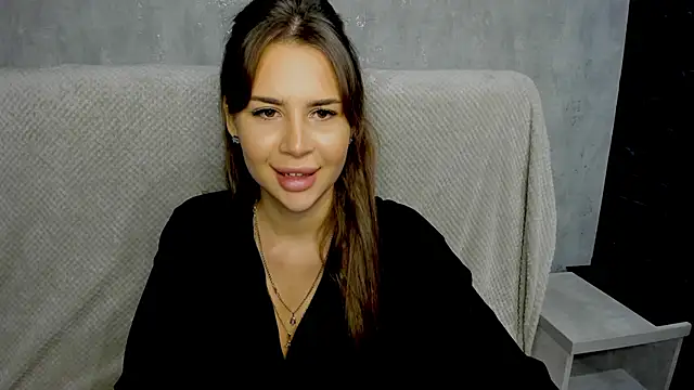 Snapshot of SuraMune chatting on November 3, 2025, 7:39 pm SuraMune online show from November 3, 2025, 7:39 pm