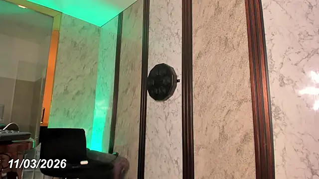 Snapshot of Keila_Rose chatting on March 11, 2026, 5:12 am Keila Rose online show from March 11, 2026, 5:12 am