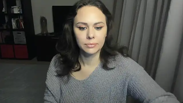 MollyCheiz online show from December 5, 2025, 3:54 pm