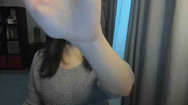 MollyCheiz online show from February 27, 2026, 2:50 pm