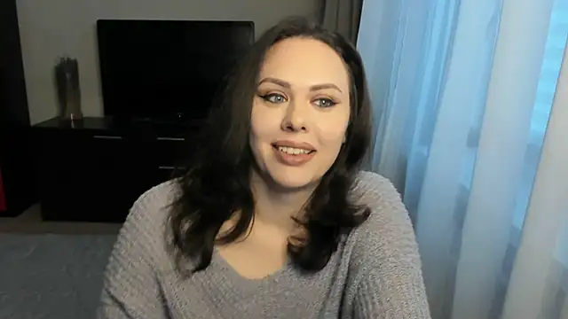 MollyCheiz online show from November 29, 2025, 12:16 pm