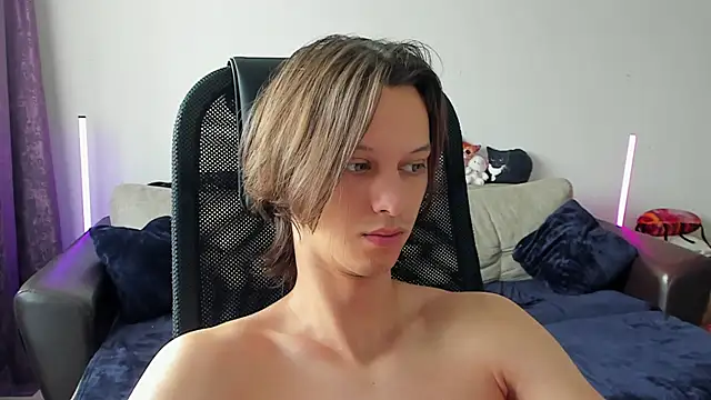 Snapshot of Ostin_meow chatting on July 21, 2026, 8:26 am Ostin meow online show from July 21, 2026, 8:26 am