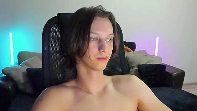 Snapshot of Ostin_meow chatting on July 24, 2026, 6:26 pm Ostin meow online show from July 24, 2026, 6:26 pm