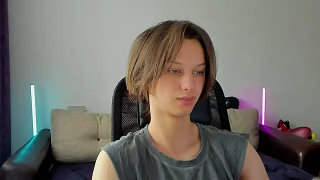 Ostin meow online show from March 8, 2026, 9:23 am