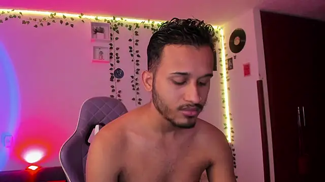 Raf brunette online show from January 7, 2025, 9:18 am