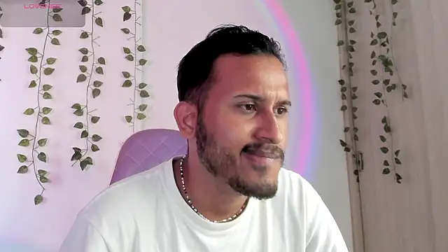 Raf brunette online show from September 17, 2025, 11:12 am