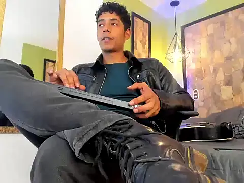 Snapshot of wagz chatting on May 8, 2026, 8:23 pm wagz online show from May 8, 2026, 8:23 pm