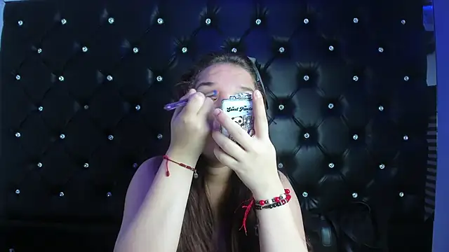 Snapshot of MelanyCarter18 chatting on October 30, 2025, 1:20 pm MelanyCarter18 online show from October 30, 2025, 1:20 pm