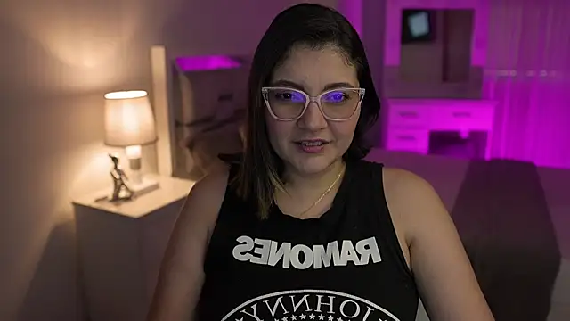 Camilaa bueno online show from December 14, 2024, 10:28 pm