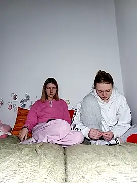 Snapshot of ella_grays chatting on March 6, 2026, 5:08 pm ella grays online show from March 6, 2026, 5:08 pm