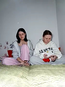 Snapshot of ella_grays chatting on March 20, 2026, 9:05 pm ella grays online show from March 20, 2026, 9:05 pm