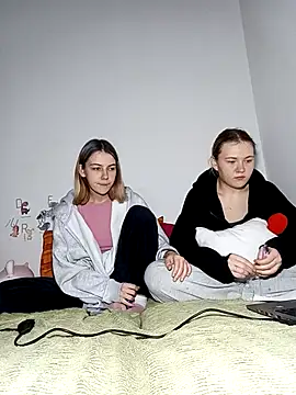 Snapshot of ella_grays chatting on February 11, 2026, 5:13 pm ella grays online show from February 11, 2026, 5:13 pm