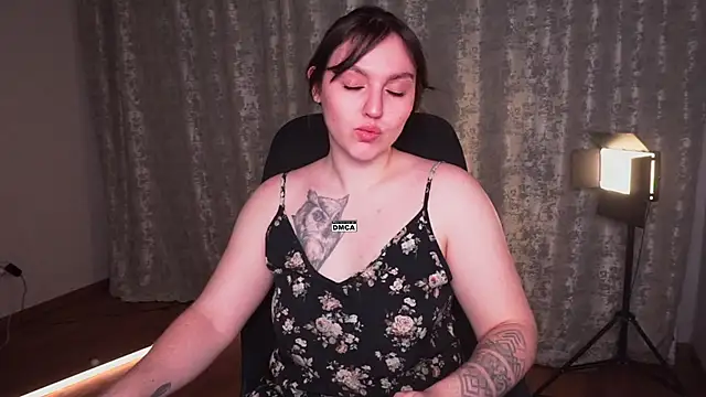 Snapshot of Hoot_owl_cb chatting on March 15, 2026, 10:11 am Hoot owl cb online show from March 15, 2026, 10:11 am