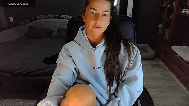 Aria Dl online show from September 18, 2025, 3:37 pm