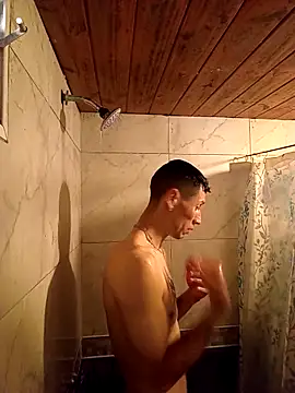 Snapshot of FlacoDani chatting on November 5, 2025, 6:00 pm FlacoDani online show from November 5, 2025, 6:00 pm