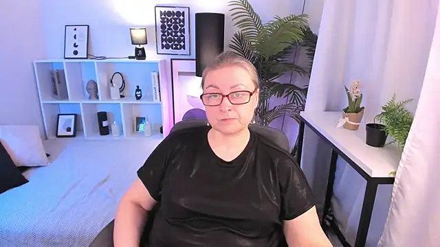 AlexandraKind online show from March 10, 2026, 8:46 pm