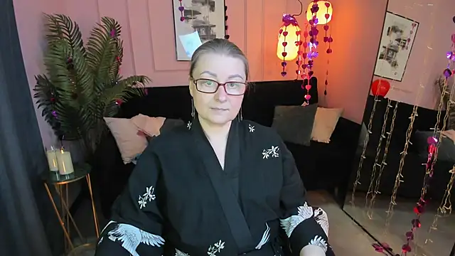 AlexandraKind online show from February 21, 2026, 1:46 pm