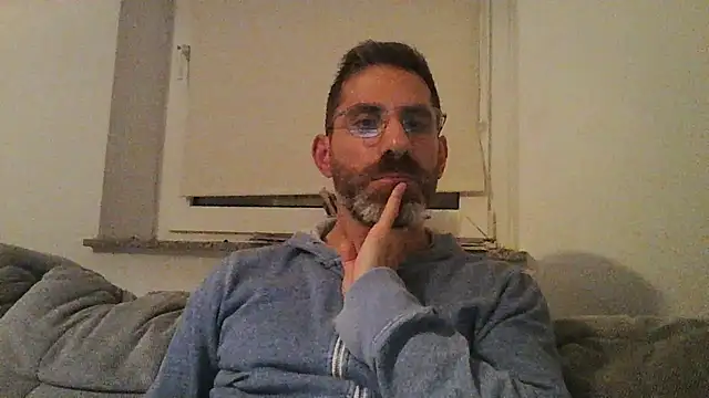 alcatraz009 online show from October 18, 2025, 7:38 pm